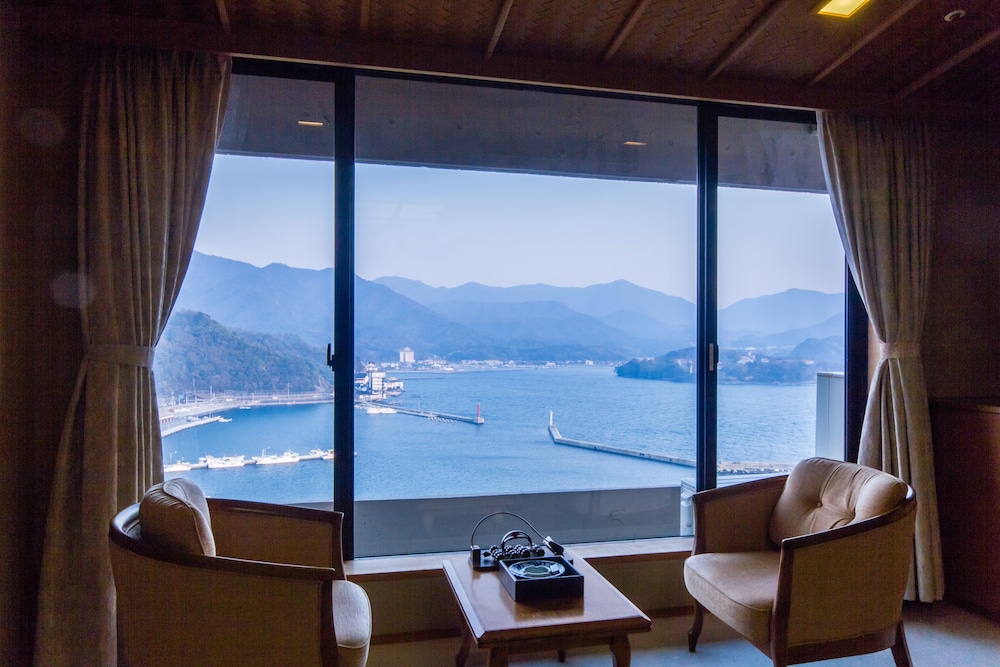 シービュー 和室(禁煙、バスルーム付) 部屋からの景観0 | 萩観光ホテル