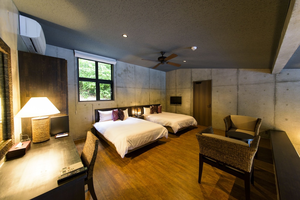 【温水プール付き】1ベッドルーム 客室1 | マガチャバル オキナワ