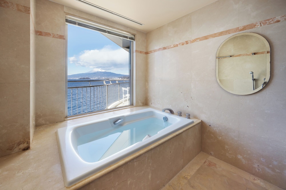 オーシャンビュースイート 禁煙 バスルーム1 | 淡島ホテル