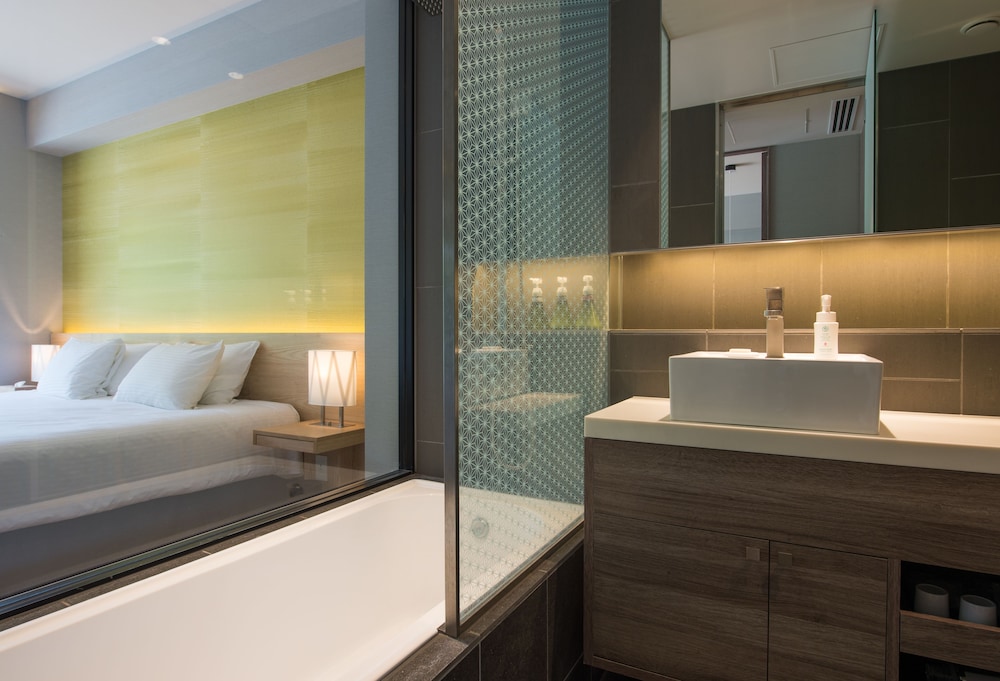 2 ベッドルーム アパートメントB [スキーリゾート側] バスルーム1 | AYA ニセコ