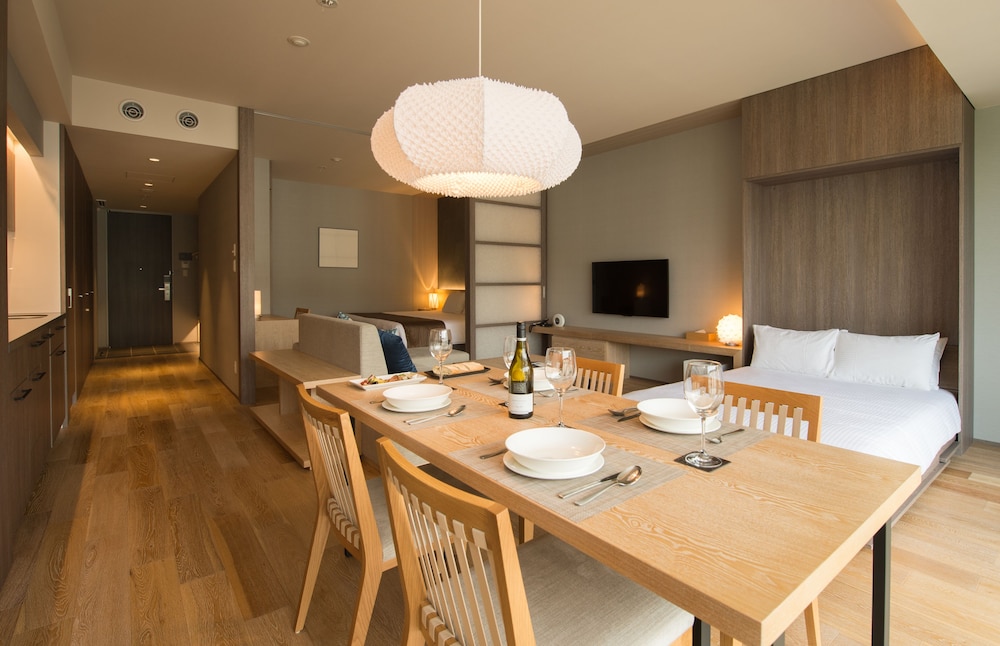 1.5ベッドルーム , 禁煙 客室内のダイニングエリア0 | AYA ニセコ