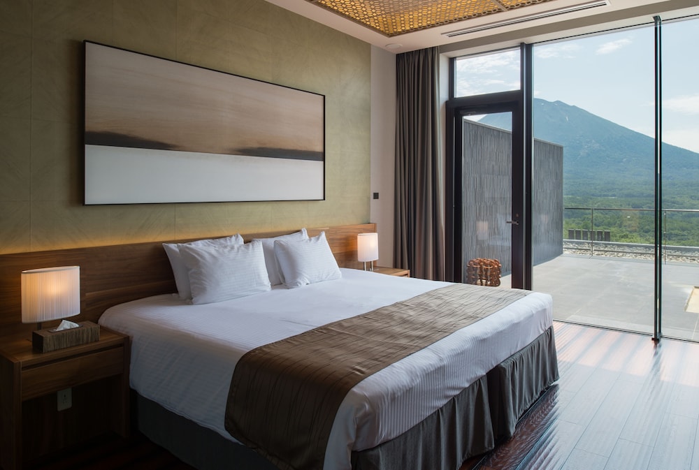 5 ベッドルーム ペントハウスB [マウンテンビュー] 客室1 | AYA ニセコ