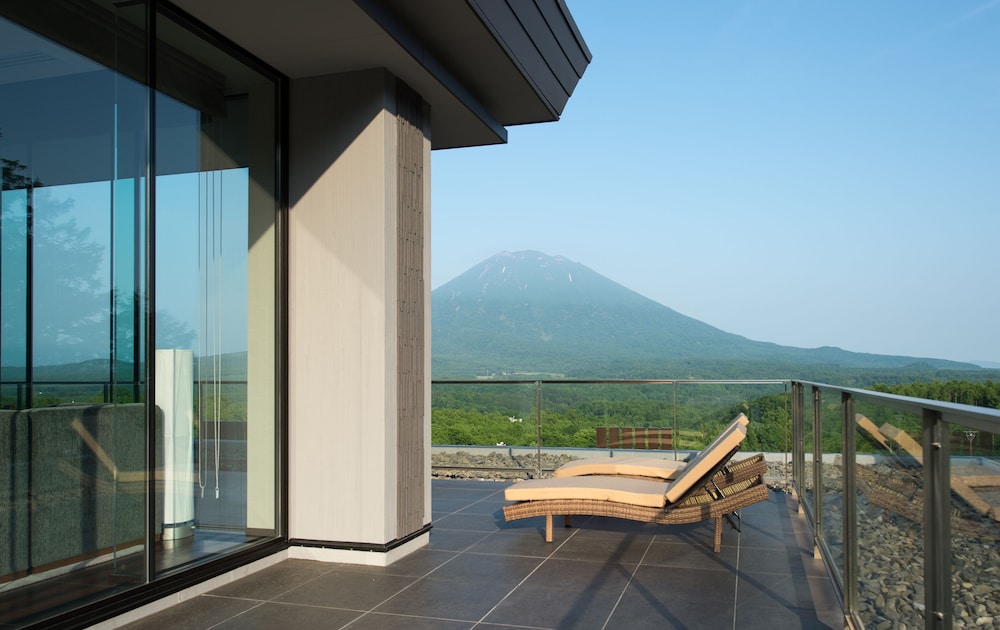 5 ベッドルーム ペントハウスB [マウンテンビュー] テラス / パティオ1 | AYA ニセコ