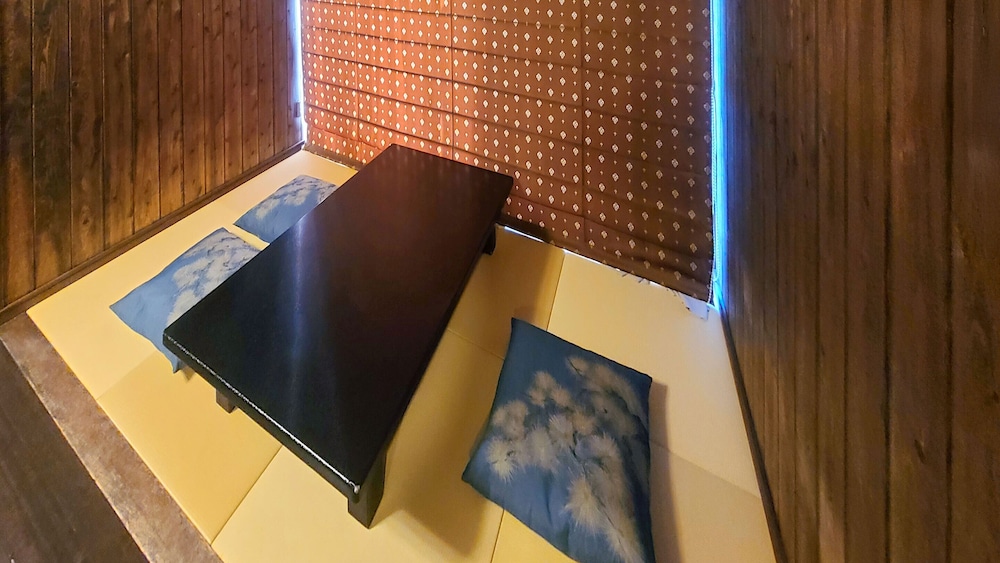 [禁煙] スーペリア和洋室トリプル 内風呂あり 客室1 | 大江戸温泉物語 嬉野館