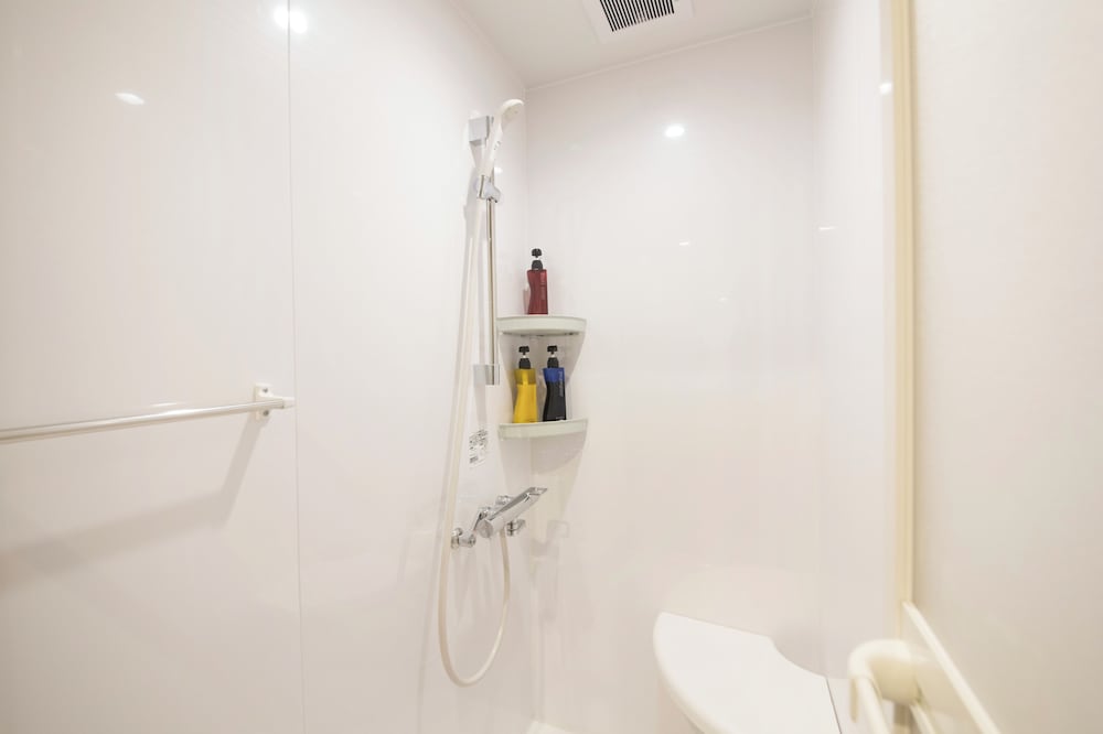 温泉シャワールーム付き和洋室 (ガーデンビュー) 禁煙 バスルーム0 | ホテル賀茂川荘