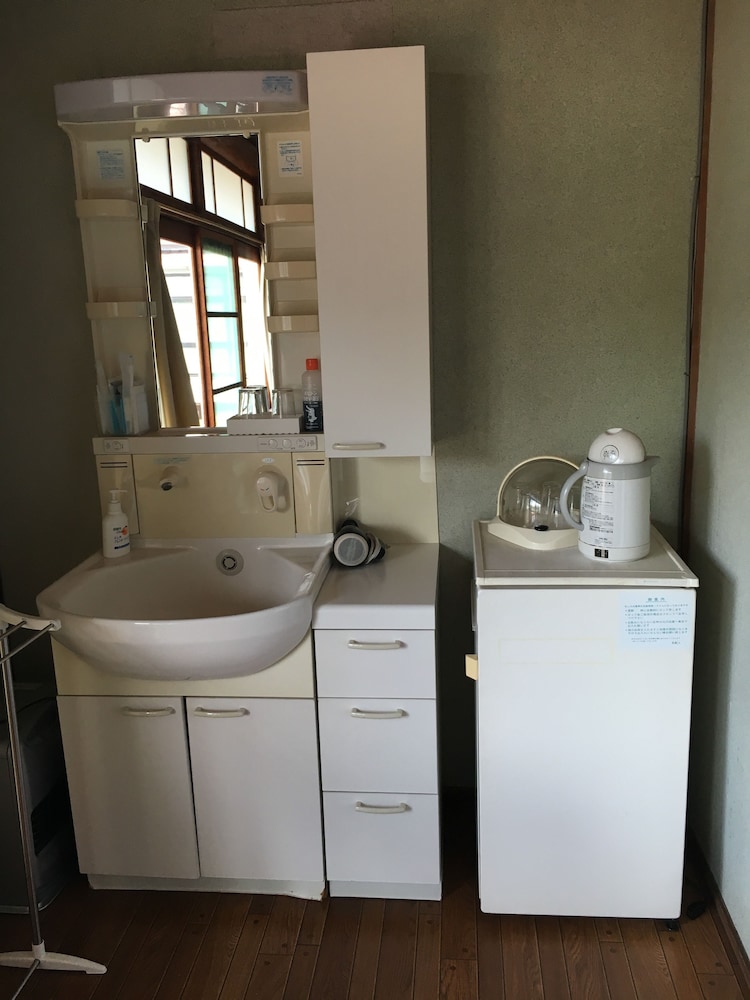 和室スタンダードルーム　共用バスルーム　ガーデンビュー 客室2 | 住之江旅館