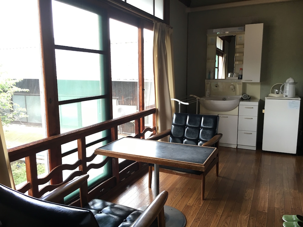 和室スタンダードルーム　共用バスルーム　ガーデンビュー 客室5 | 住之江旅館