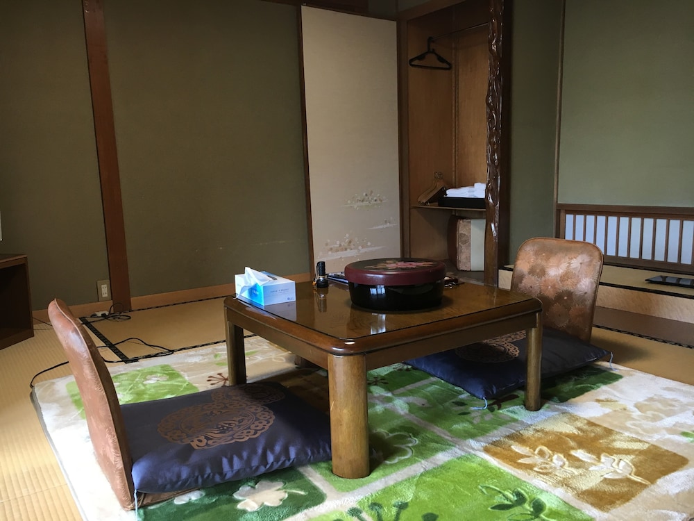 和室スタンダードルーム　共用バスルーム　ガーデンビュー 客室6 | 住之江旅館