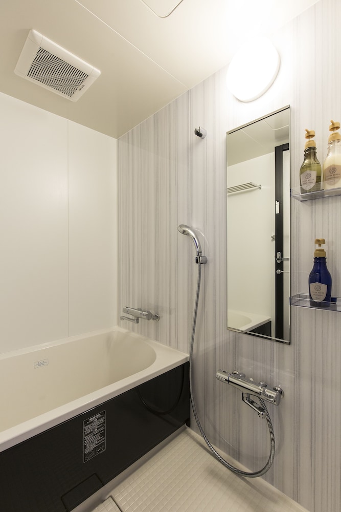 [South Wing] スタンダードダブルルーム 禁煙 バスルーム4 | ホテルウィングインターナショナルセレクト博多駅前