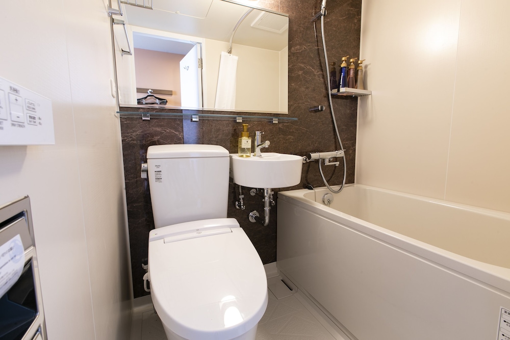 [North Wing] スーペリアセミダブルルーム 禁煙 バスルーム0 | ホテルウィングインターナショナルセレクト博多駅前