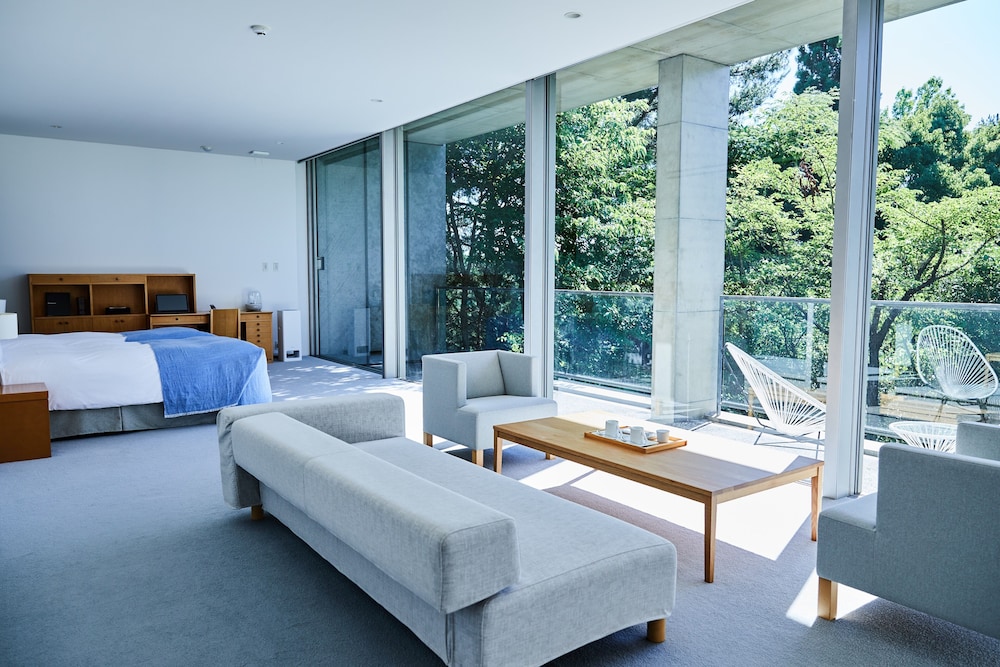 半露天温泉 スイート(フォレストビュー・1~3階) | 瀬戸内リトリート青凪 by 温故知新