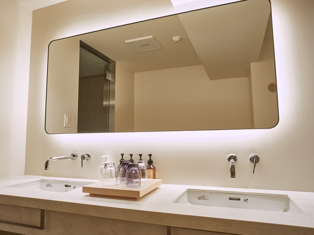 スタンダード スタジオスイート 1 ベッドルーム 禁煙 プールビュー 客室3 | ANDO HOTEL 奈良若草山 ~DLIGHT LIFE & HOTELS~