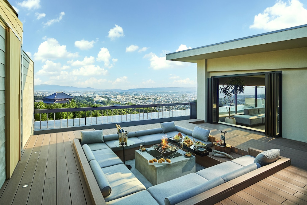 プレジデンシャル スタジオスイート 1 ベッドルーム 禁煙 シティビュー 客室1 | ANDO HOTEL 奈良若草山 ～DLIGHT LIFE & HOTELS～