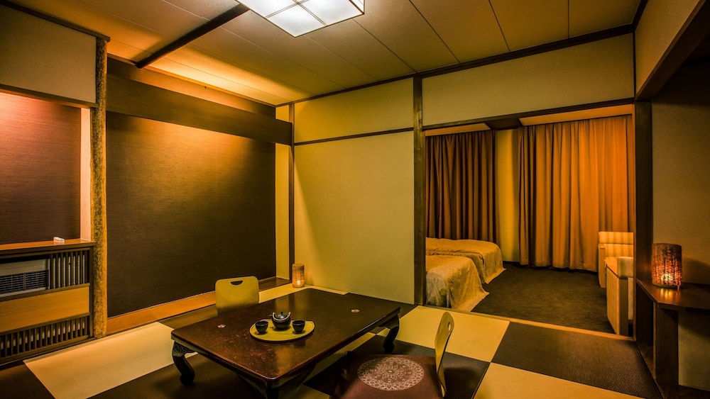 [禁煙] スーペリア露天風呂付和洋室ツイン(眺望なし) | 大江戸温泉物語 下呂別館