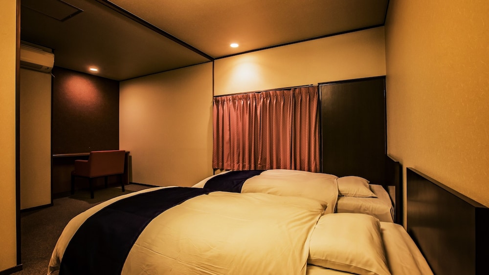 [禁煙] スーペリア和洋室ツイン 内風呂なし(眺望なし) 客室1 | 大江戸温泉物語 下呂別館