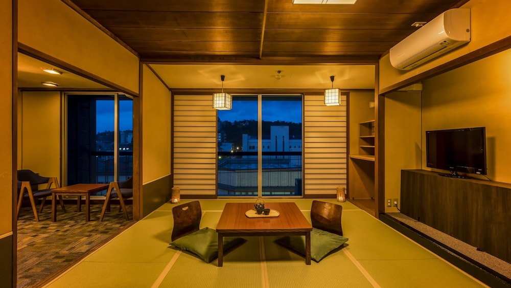 [禁煙]スーペリア和洋室1ダブルベッド 内風呂あり | 大江戸温泉物語 山代彩朝楽