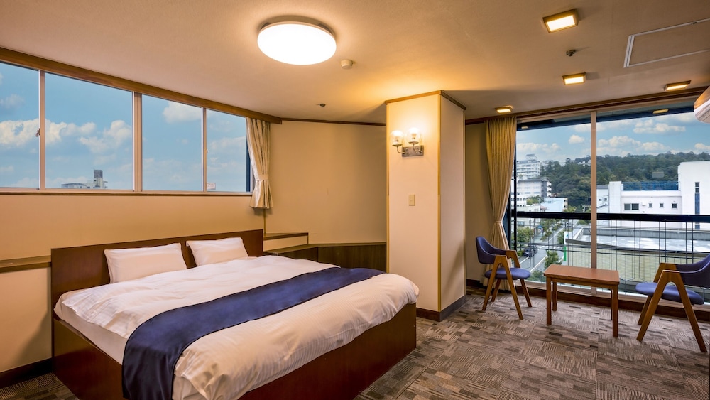 [禁煙]スーペリア和洋室1ダブルベッド 内風呂あり 客室1 | 大江戸温泉物語 山代彩朝楽