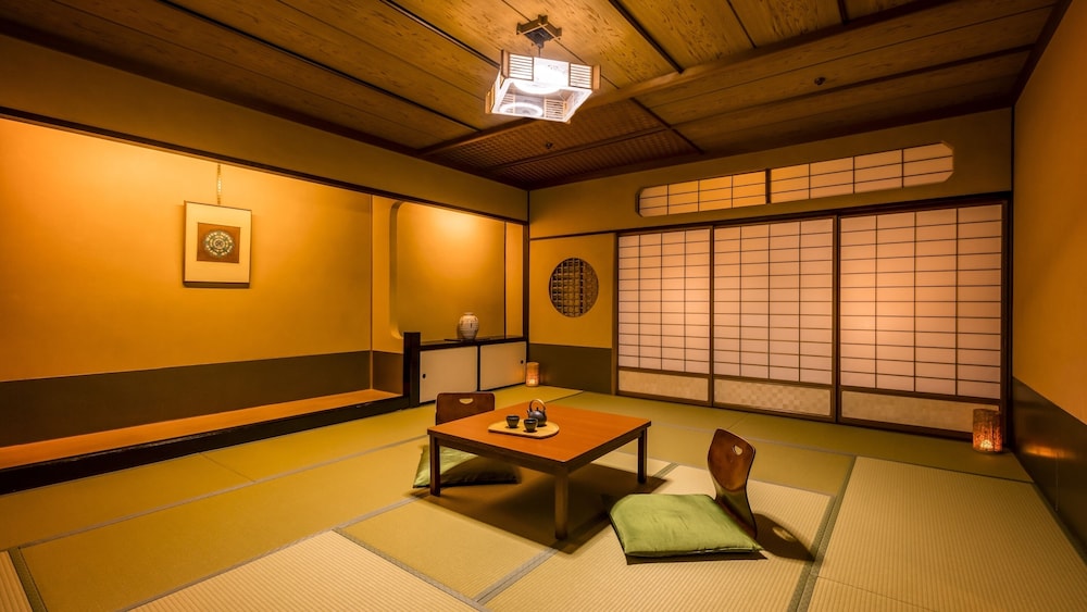 [禁煙]スーペリア和室2間 内風呂あり | 大江戸温泉物語 山代彩朝楽