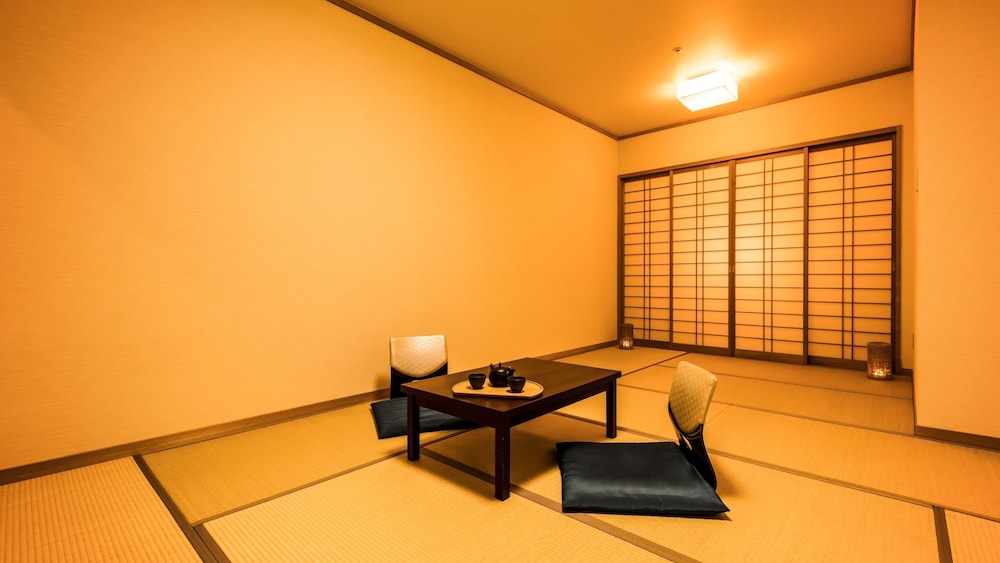 [禁煙] スタンダード和室3名定員 内風呂なし(眺望なし) | 大江戸温泉物語Premium 青雲閣