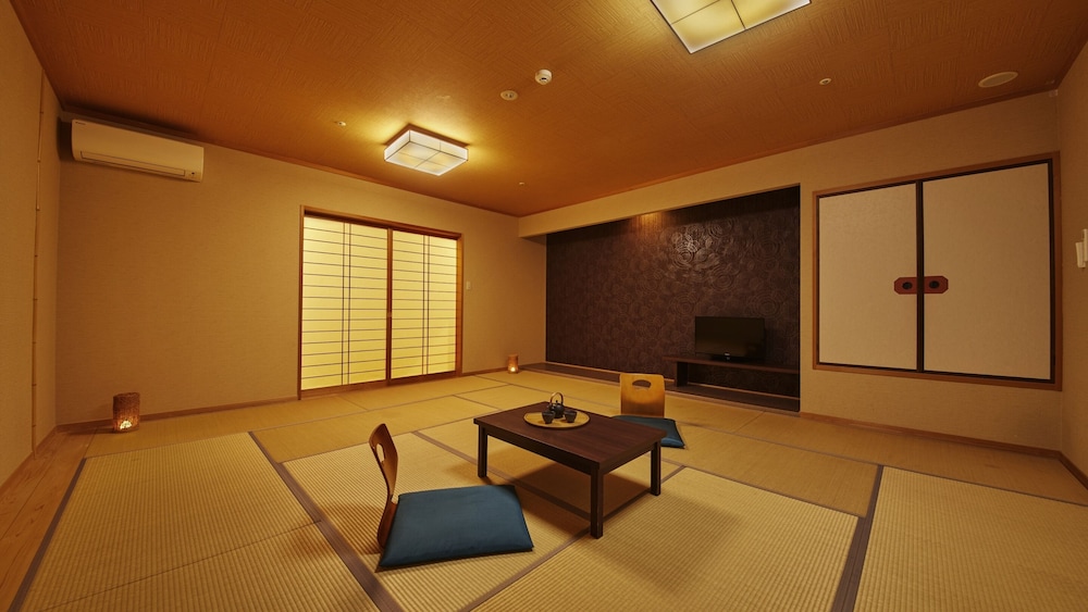 [禁煙] スタンダード和室15畳 内風呂なし(眺望なし) | 大江戸温泉物語Premium 青雲閣