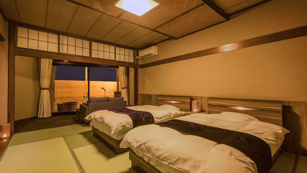 [禁煙] スーペリア露天風呂付和ベッドツイン12畳(眺望なし) | 大江戸温泉物語Premium 加賀まるや