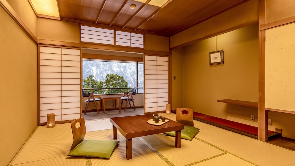 [禁煙]スタンダード和室 内風呂あり | 大江戸温泉物語Premium 山中グランドホテル