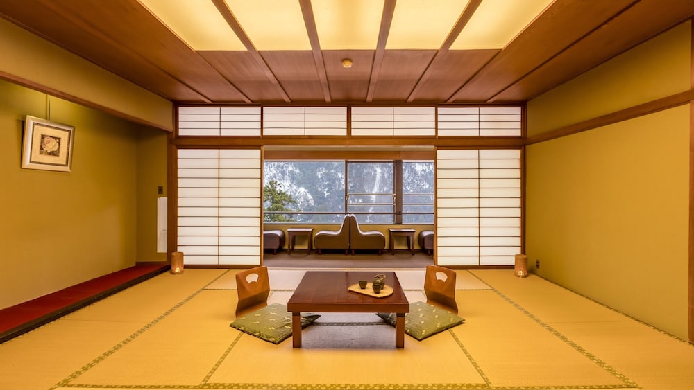 [禁煙]スタンダード和室15畳 内風呂あり | 大江戸温泉物語Premium 山中グランドホテル