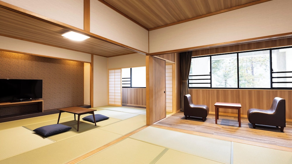 [禁煙]スーペリア和室 内風呂あり | 大江戸温泉物語Premium 山中グランドホテル