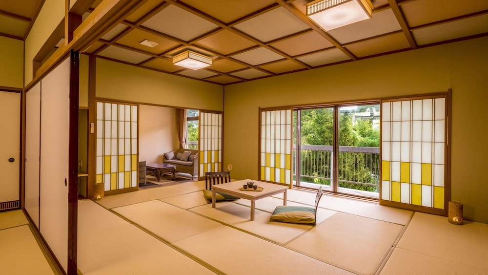 [禁煙]スーペリア和室2間 内風呂あり(眺望なし) | 大江戸温泉物語 山中彩朝楽