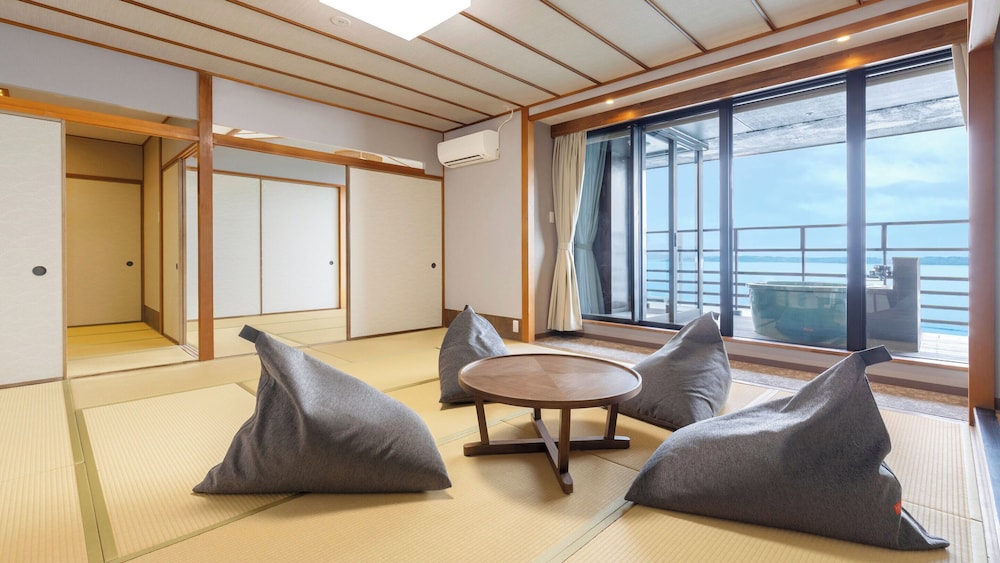 [禁煙] スーペリア露天風呂付和室2間 内風呂なし | TAOYA和倉