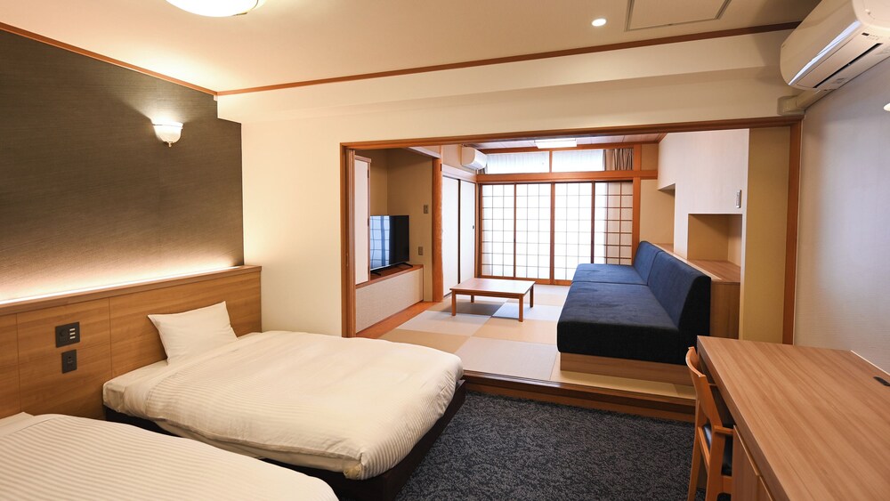 [禁煙] スーペリア和洋室ツイン4名定員 内風呂なし | TAOYA 白浜千畳