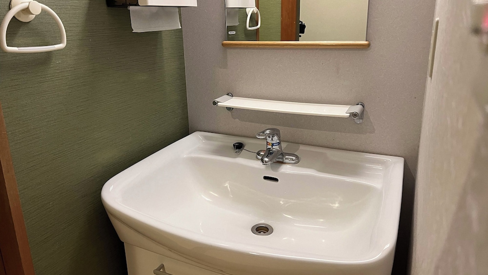 [禁煙] スーペリア和洋室ツイン 内風呂なし(眺望なし) 客室1 | TAOYA 白浜千畳