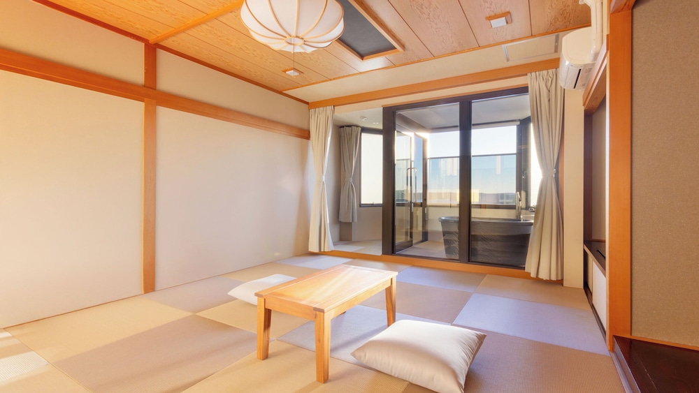 [禁煙] スーペリア露天風呂付和室 内風呂あり 客室3 | 大江戸温泉物語Premium 志摩彩朝楽