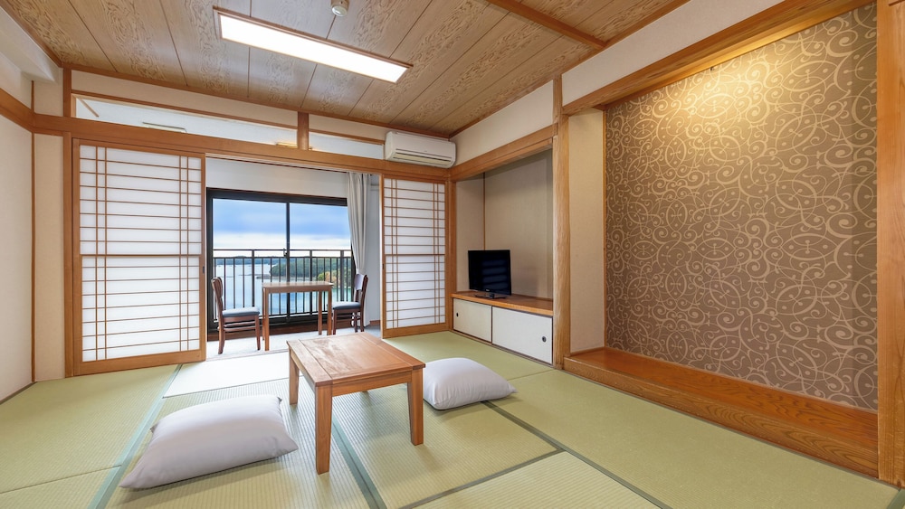 [禁煙] スタンダード和室5名定員 内風呂なし | 大江戸温泉物語Premium 志摩彩朝楽