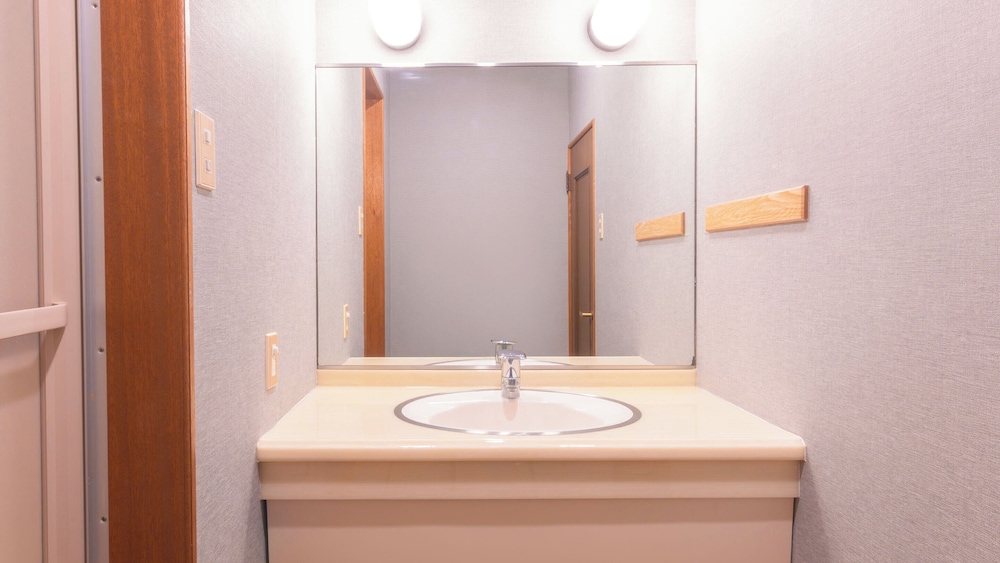 [禁煙] スーペリア和洋室ツイン キッズルーム 内風呂あり (プールサイド) 客室2 | 大江戸温泉物語Premium 志摩彩朝楽