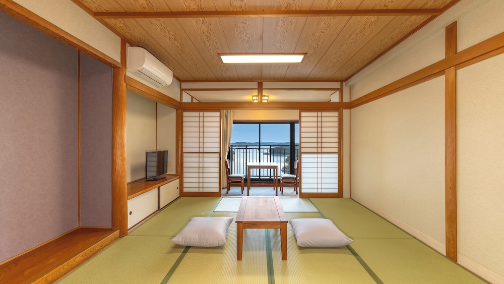[禁煙] スタンダード和室5名定員 内風呂あり | 大江戸温泉物語Premium 志摩彩朝楽