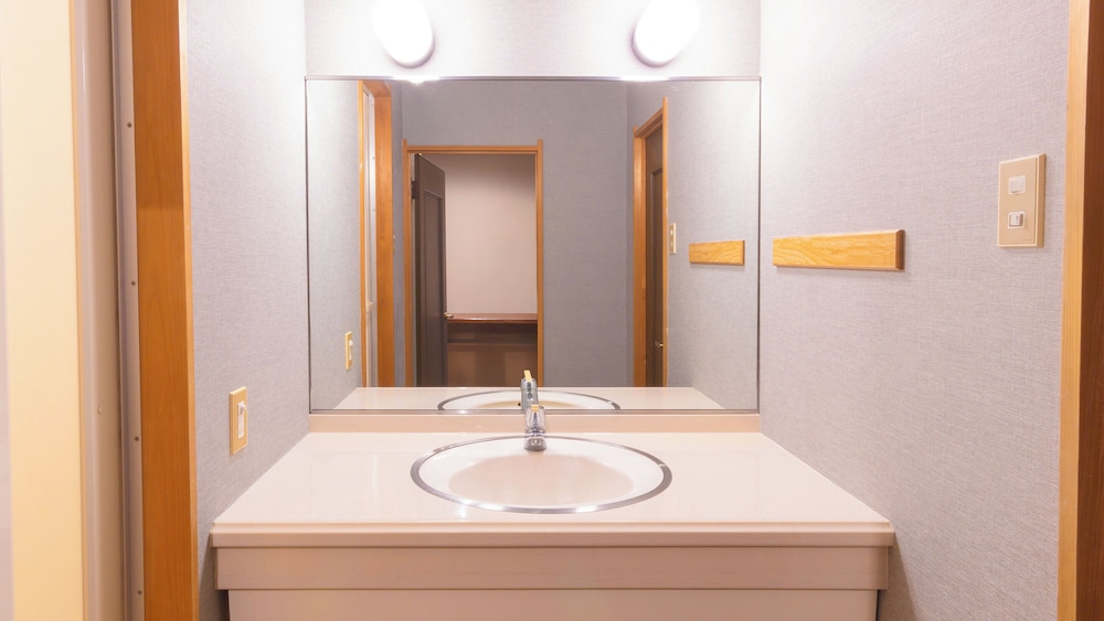 [禁煙] スタンダード和ベッドツイン 内風呂あり 客室1 | 大江戸温泉物語Premium 志摩彩朝楽