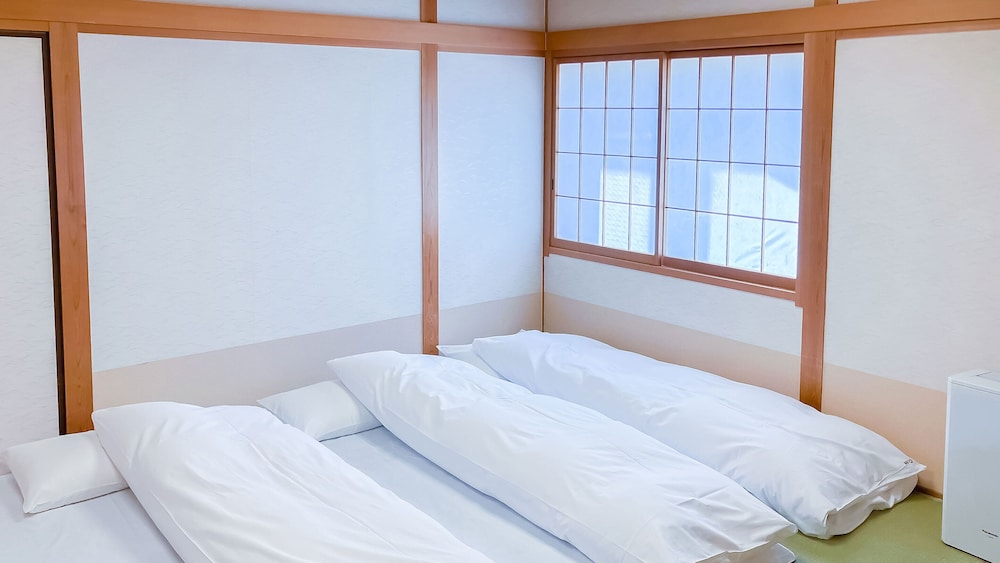 [禁煙] スタンダード和洋室ツイン 内風呂あり | 大江戸温泉物語 道後