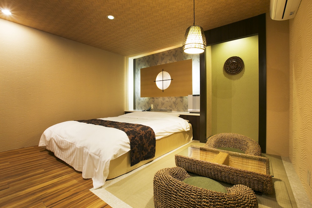 デラックス ダブルルーム 客室3 | ホテルアトランティス東大阪店 - 大人限定