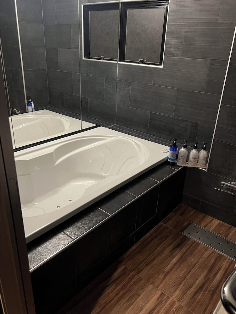 スタンダード ダブルルーム バスルーム1 | ホテルノアリゾート桜ノ宮店 - 大人限定