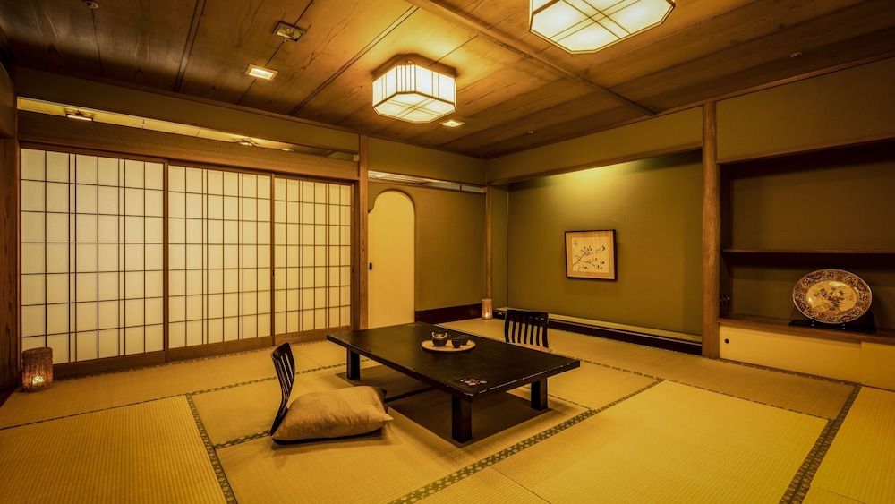 [禁煙] スタンダード和室12.5畳 内風呂あり | 大江戸温泉物語 三好屋