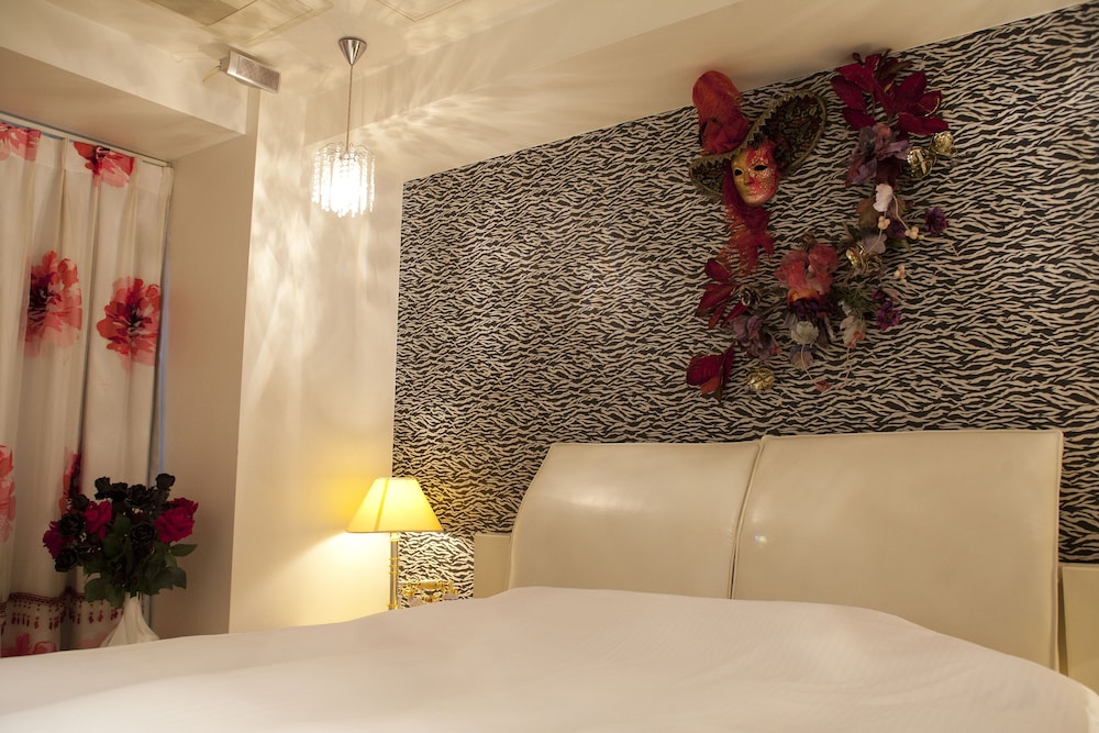 スタンダード ダブルルーム 客室14 | V HOTEL - 大人限定