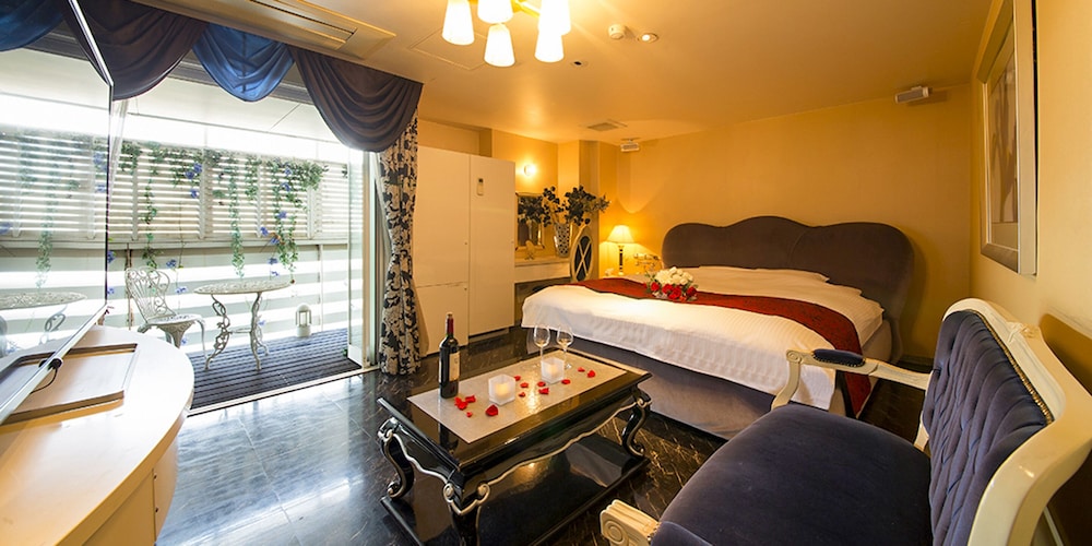 スタンダード ダブルルーム 客室38 | V HOTEL - 大人限定