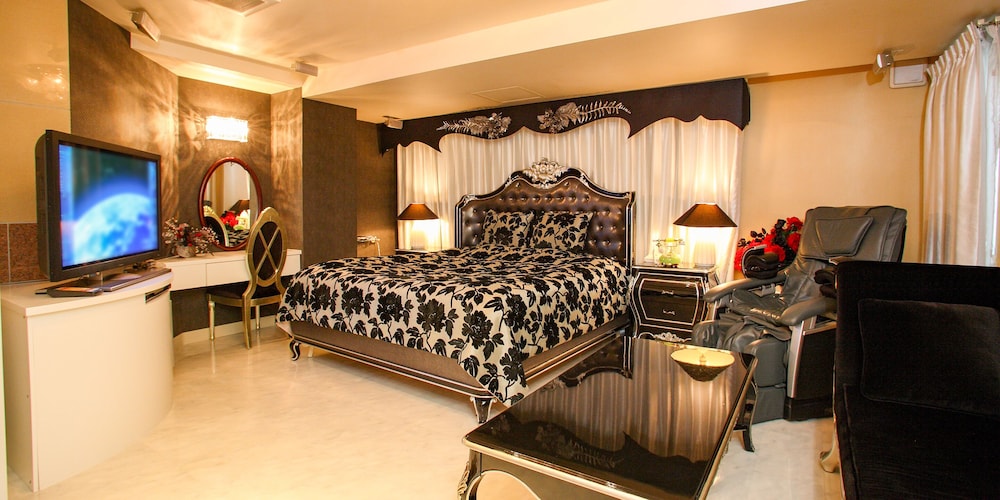 スタンダード ダブルルーム 客室43 | V HOTEL - 大人限定