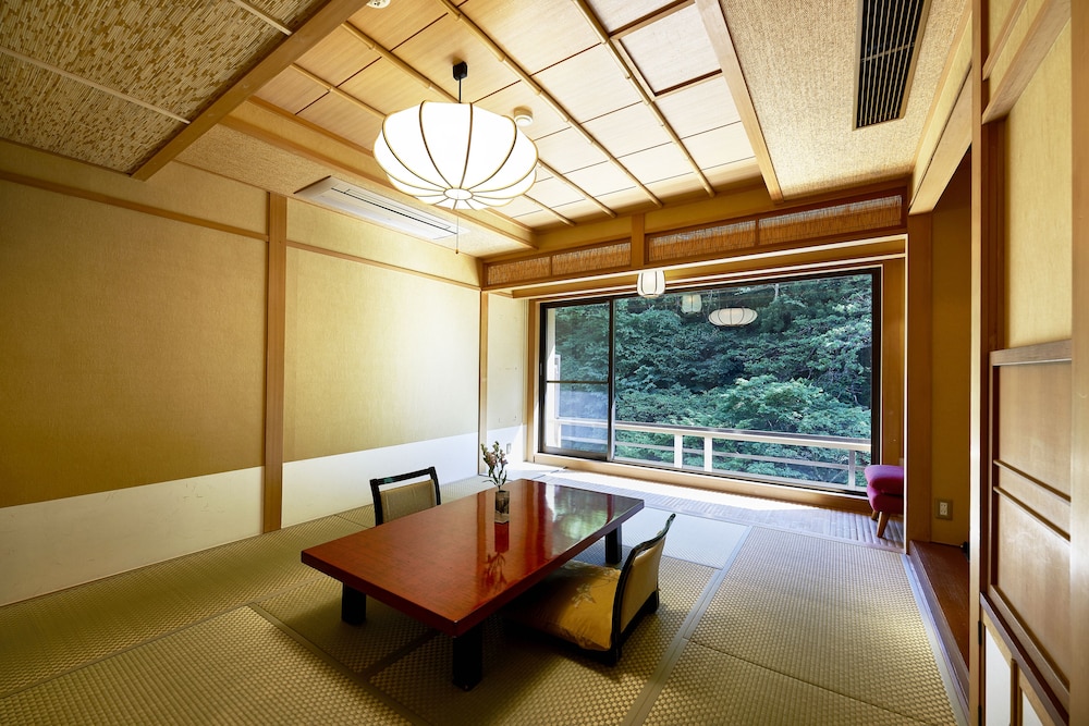 和室10畳、ベットルーム、専用露天風呂付客室 客室7 | Shima-Onsen Toshimaya