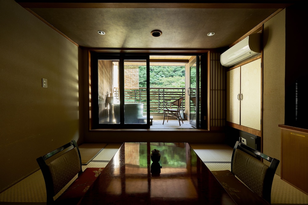 1Fプチ露天風呂付客室 客室3 | Shima-Onsen Toshimaya