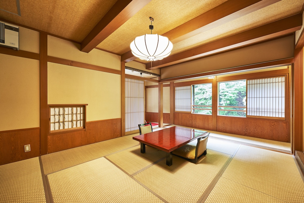 10畳和室渓流側 客室5 | Shima-Onsen Toshimaya