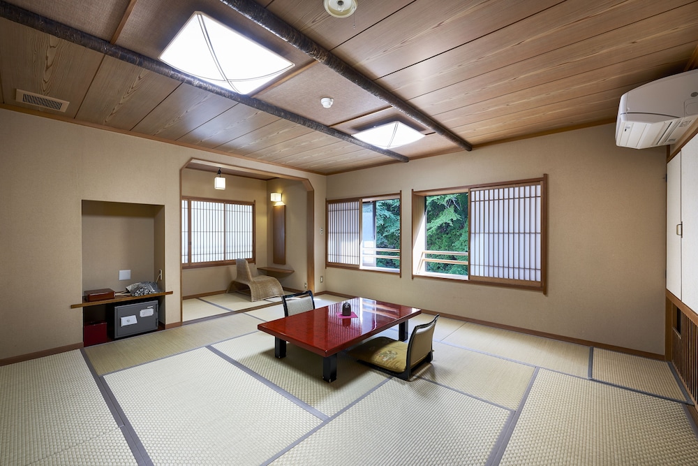 12.5畳和室客室露天風呂付き 川側 客室4 | Shima-Onsen Toshimaya