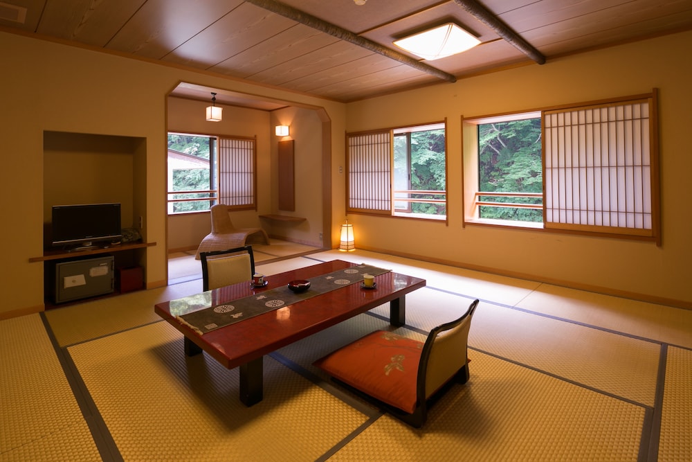 12.5畳和室客室露天風呂付き 川側 客室2 | Shima-Onsen Toshimaya