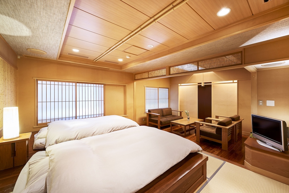 和室10畳、ベットルーム、専用露天風呂付客室 客室4 | Shima-Onsen Toshimaya